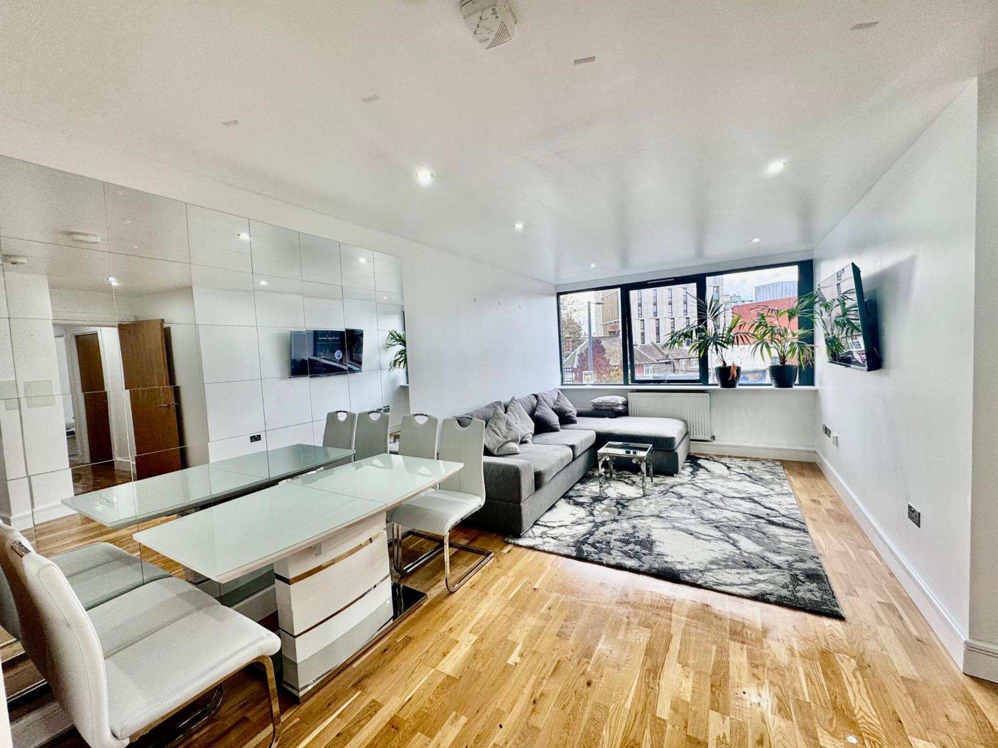Luxury 2 Bed Entire Apartment-Near Tube & Shopping Centre Harrow Luaran gambar